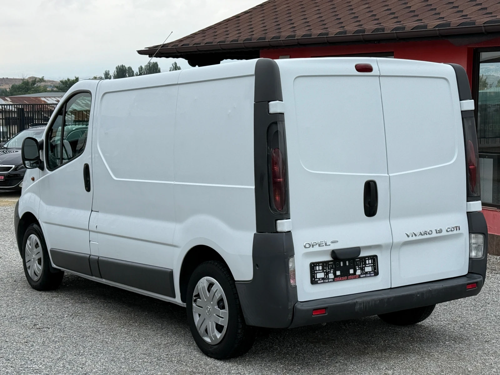 Opel Vivaro 1.9DCi, Товарен, Климатик! * 160 000км* Уникат! - изображение 4