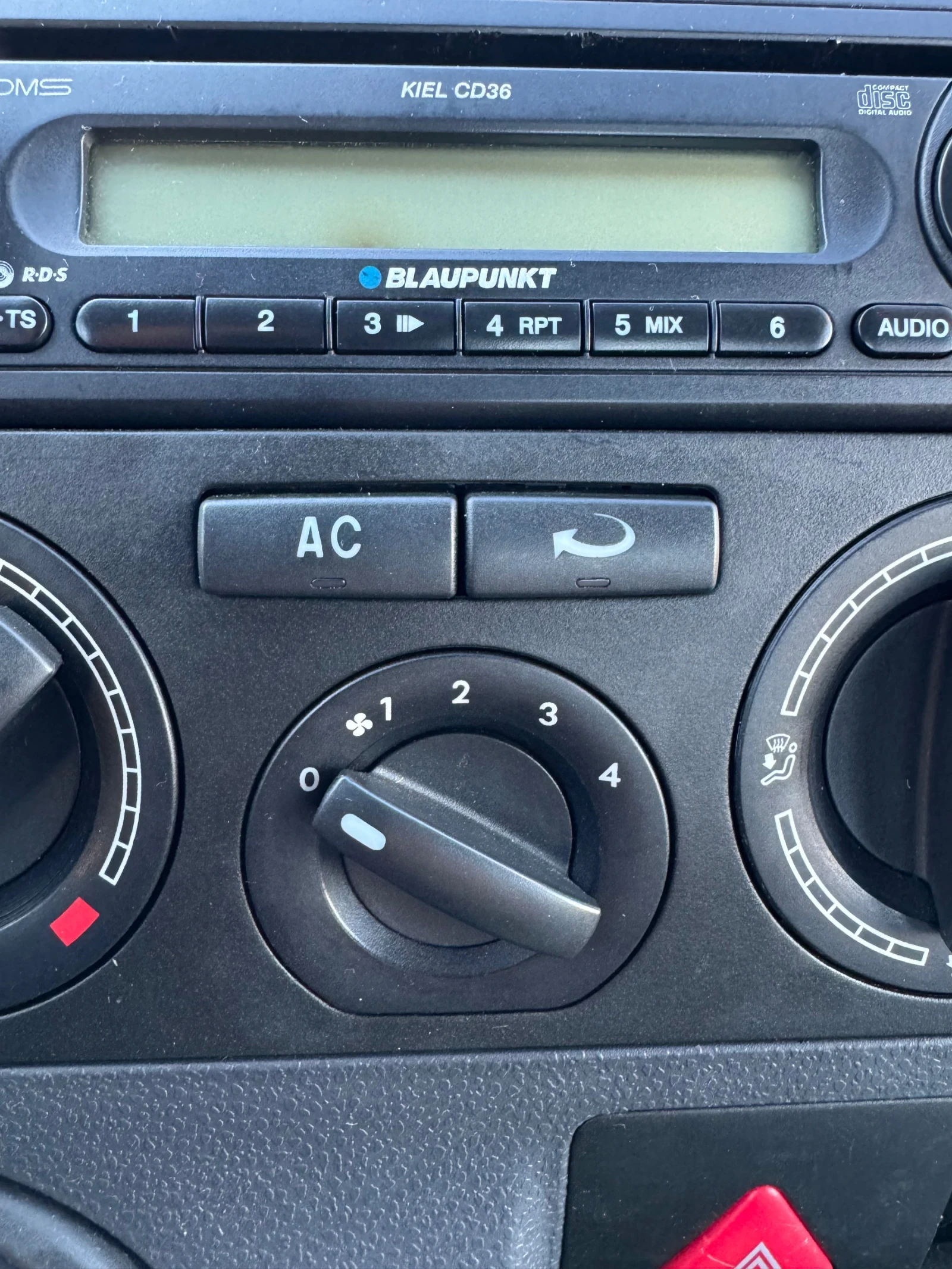 VW T5 2.5TDI 174kc   5+ 1  | Mobile.bg   15