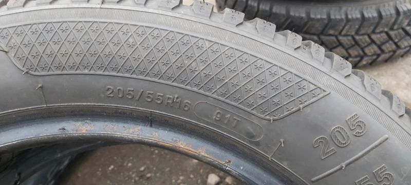 Гуми Зимни 205/55R16, снимка 6 - Гуми и джанти - 31638428