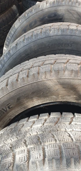 Гуми Зимни 225/65R17, снимка 3 - Гуми и джанти - 47085757