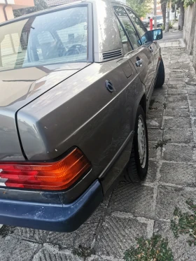 Mercedes-Benz 190 190E, снимка 12