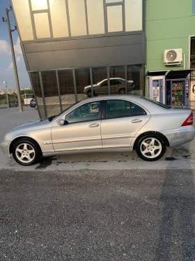 Mercedes-Benz C 200, снимка 8