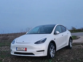 ������ Tesla Model Y