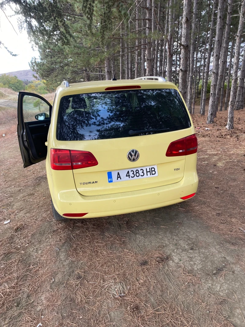 VW Touran, снимка 4 - Автомобили и джипове - 47306844