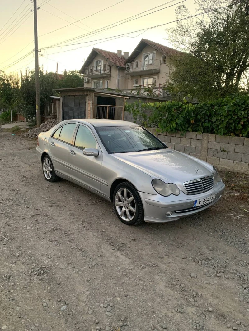 Mercedes-Benz C 200, снимка 1 - Автомобили и джипове - 47487931