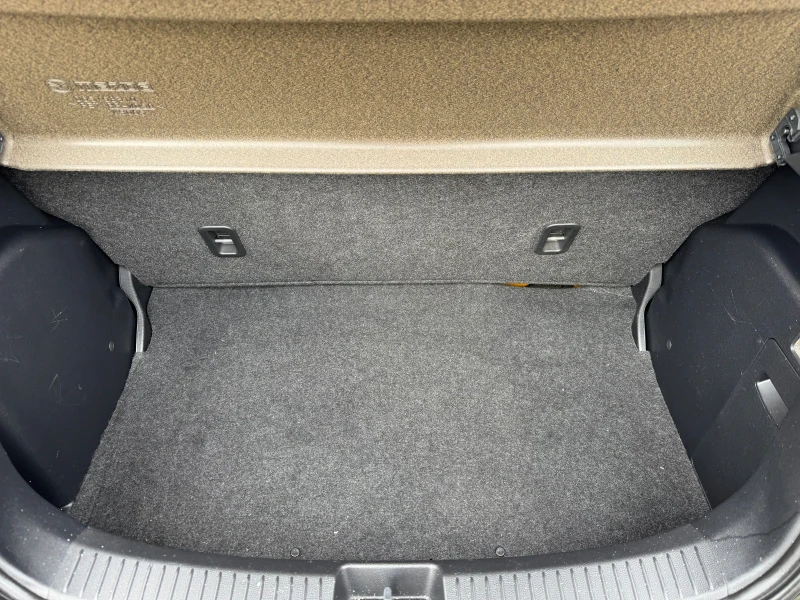 Mazda 2 1.4, снимка 6 - Автомобили и джипове - 49747943