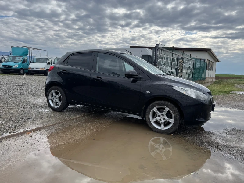 Mazda 2 1.4, снимка 2 - Автомобили и джипове - 49747943
