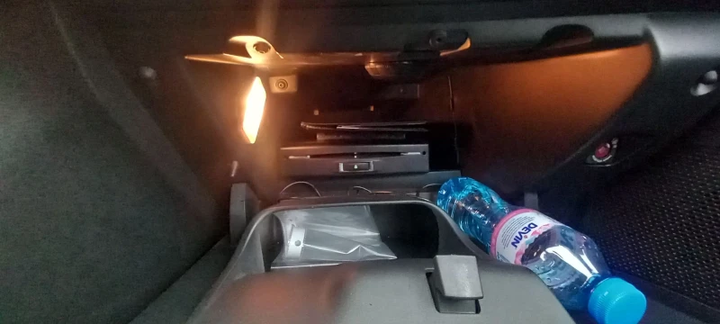 Peugeot 2008 1.6HDI ALLURE , снимка 11 - Автомобили и джипове - 51989228