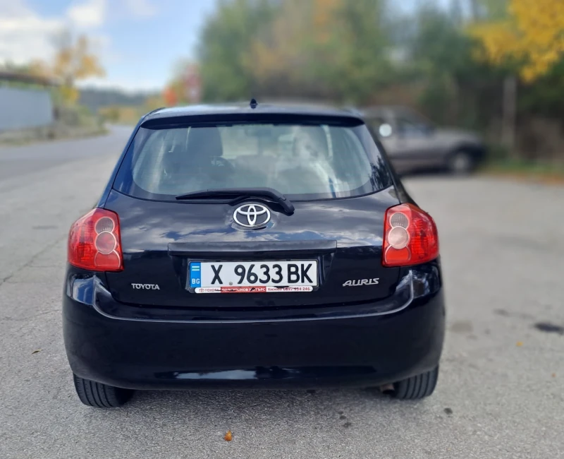 Toyota Auris, снимка 3 - Автомобили и джипове - 52568687