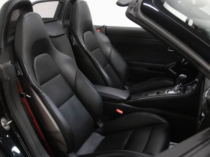 Porsche Boxster * АВТО КРЕДИТ* ЦЕНА ДО БГ * СЕРВИЗНА ИСТОРИЯ * , снимка 13 - Автомобили и джипове - 52743948