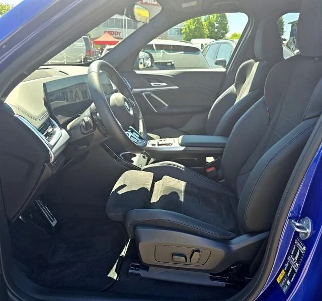 BMW iX1 xDRIVE/M-SPORT/HEAD-UP/306HP/ACC/360/AMBI/127f | Mobile.bg   11