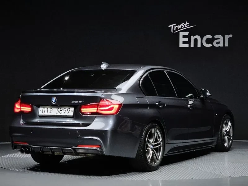 BMW 330  (F30) 330I M Sports Shadow, снимка 2 - Автомобили и джипове - 55123800