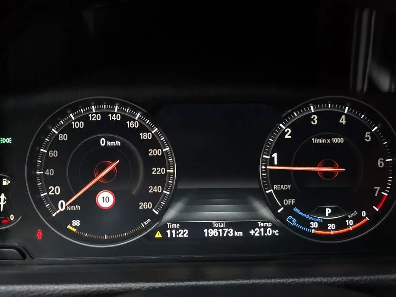 BMW 330  (F30) 330I M Sports Shadow, снимка 8 - Автомобили и джипове - 55123800