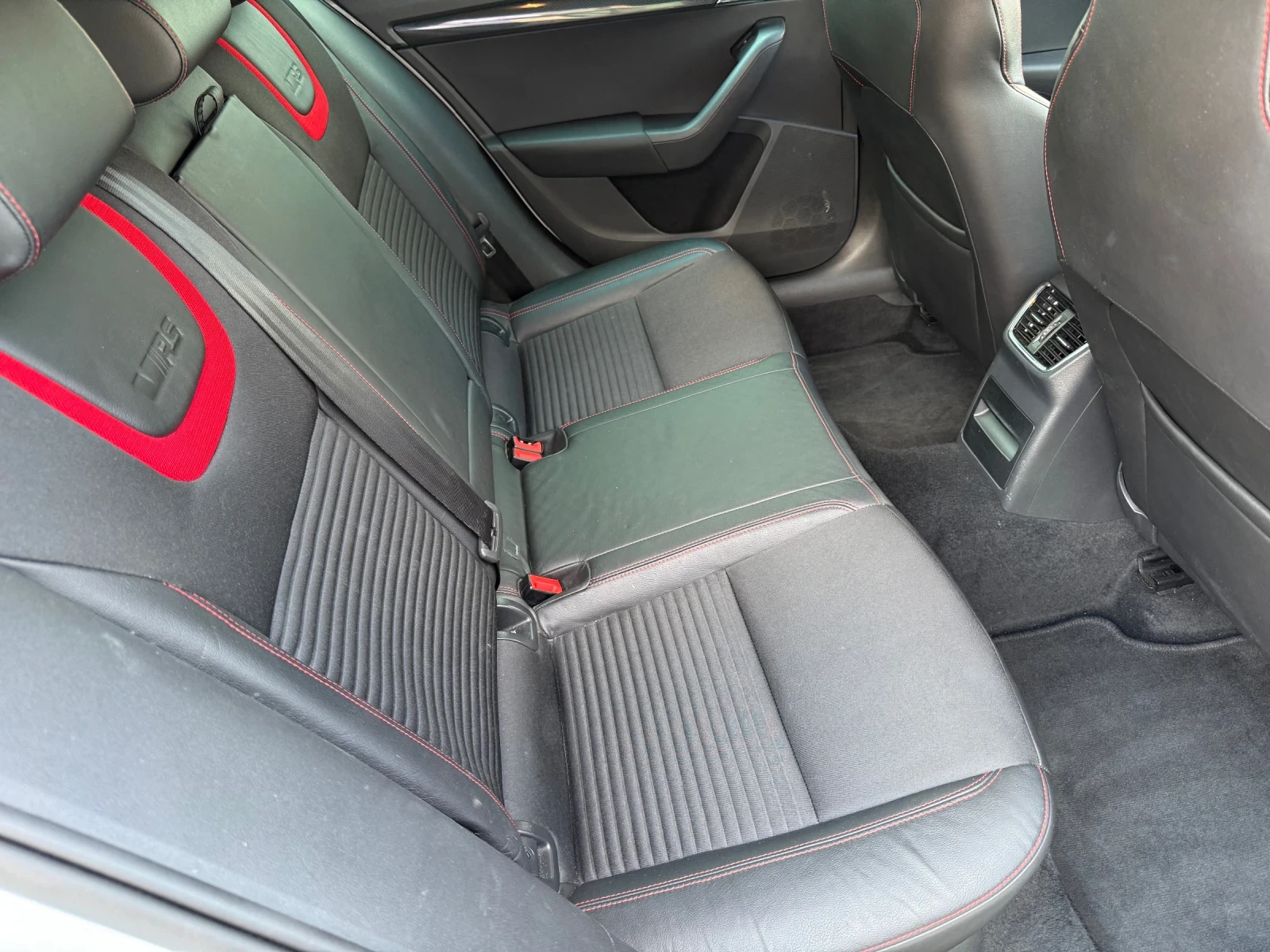 Skoda Octavia 2.0tdi VRS DSG NAVI XENON ДИСТРОНИК ШВЕЙЦАРИЯ - изображение 9