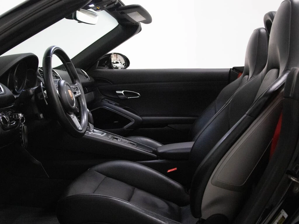 Porsche Boxster * АВТО КРЕДИТ* ЦЕНА ДО БГ * СЕРВИЗНА ИСТОРИЯ *  - изображение 10