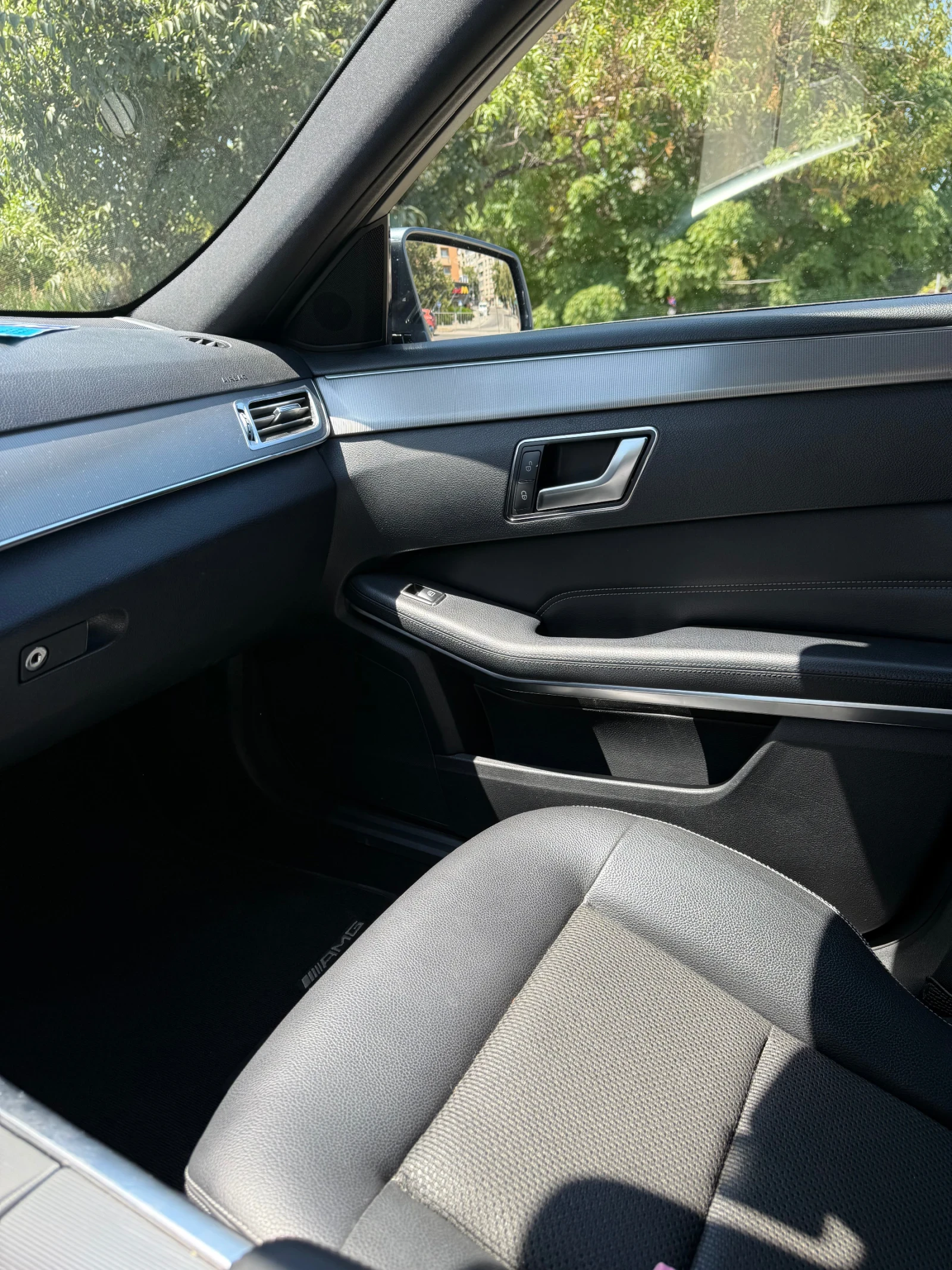 Mercedes-Benz E 250, снимка 8 - Автомобили и джипове - 54206427