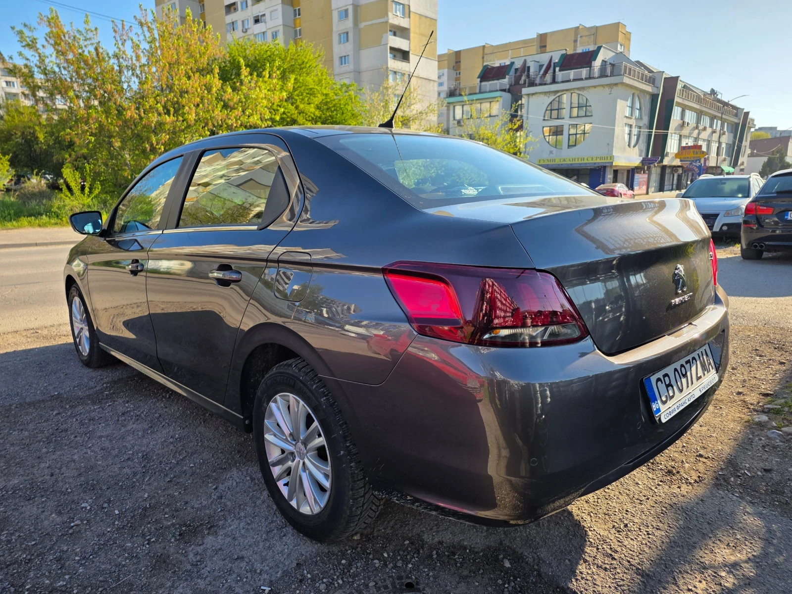 Peugeot 301 1.6i, снимка 8 - Автомобили и джипове - 54340071