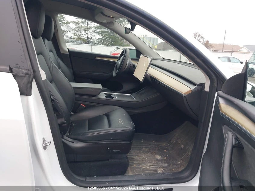 Tesla Model Y 2023 LFP Батерия, снимка 11 - Автомобили и джипове - 54657004