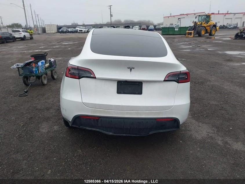 Tesla Model Y 2023 LFP Батерия, снимка 13 - Автомобили и джипове - 54657004