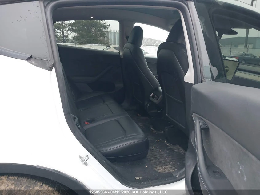 Tesla Model Y 2023 LFP Батерия, снимка 15 - Автомобили и джипове - 54657004