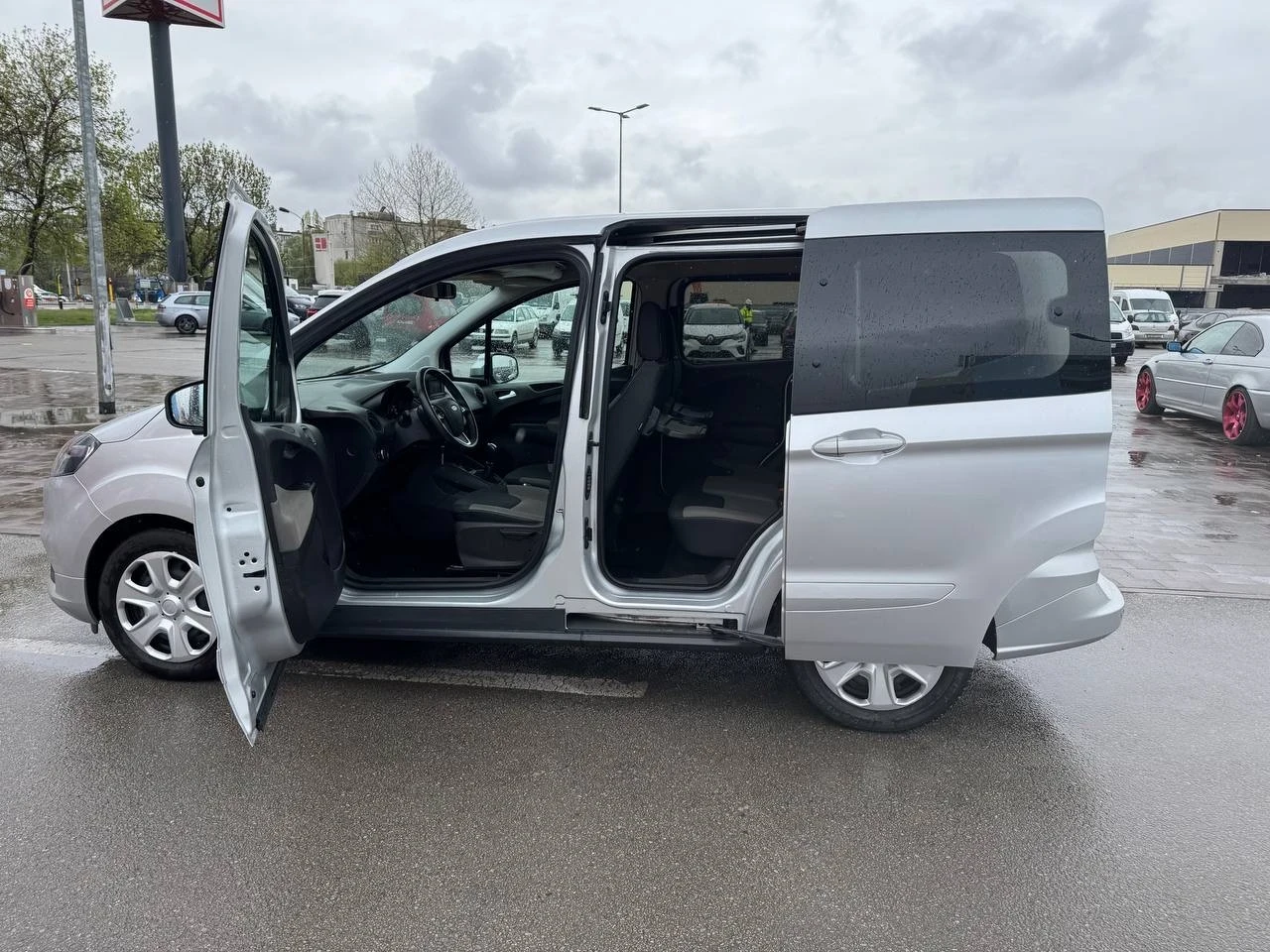 Ford Courier 1.0 бензин с турбо, снимка 17 - Автомобили и джипове - 54682858