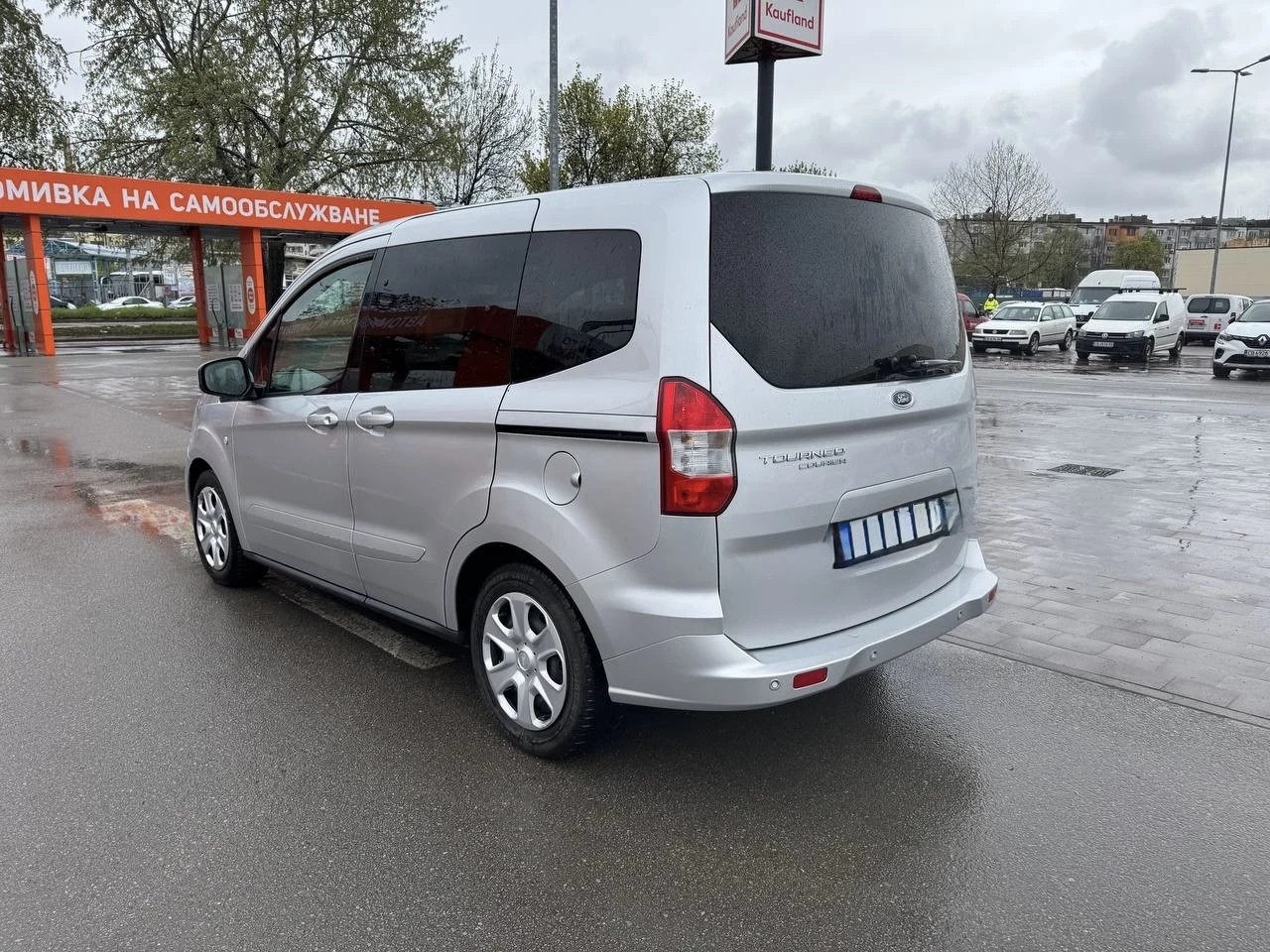 Ford Courier 1.0 бензин с турбо, снимка 5 - Автомобили и джипове - 54682858