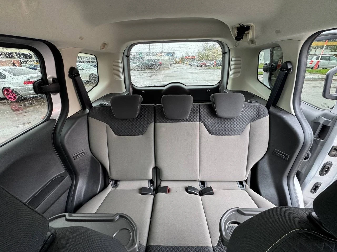 Ford Courier 1.0 бензин с турбо, снимка 7 - Автомобили и джипове - 54682858