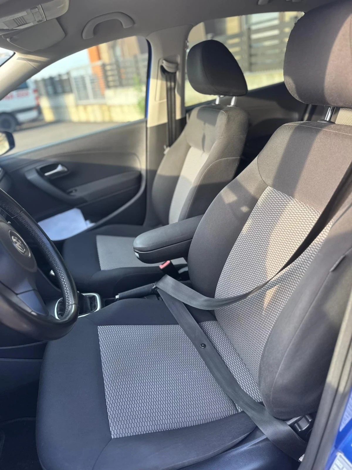 VW Polo 1.2TDI R lineLed, снимка 6 - Автомобили и джипове - 55039217