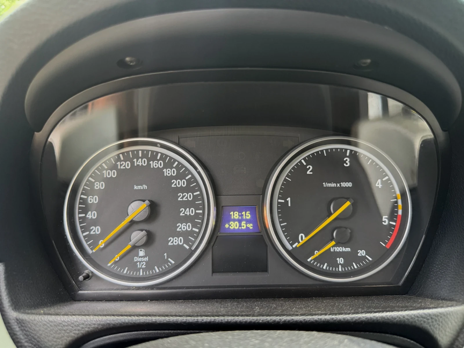 BMW 330, снимка 14 - Автомобили и джипове - 55162086