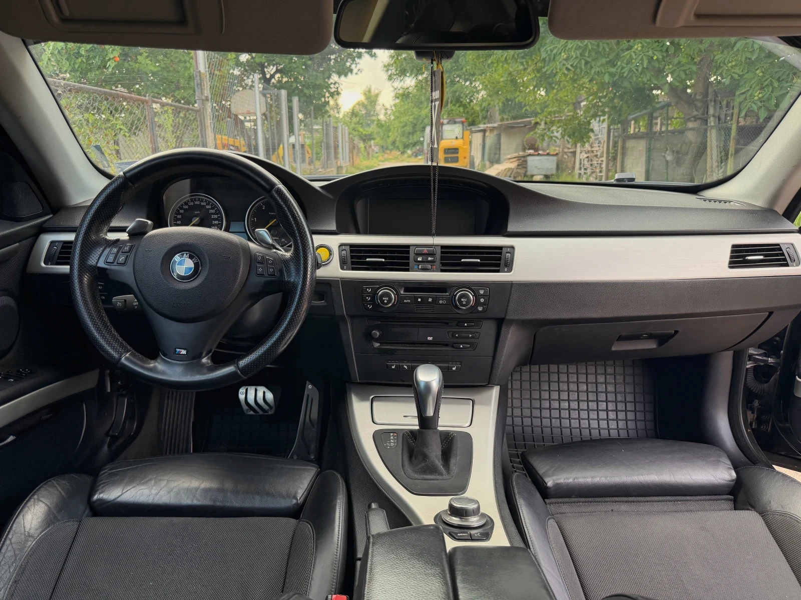BMW 330, снимка 8 - Автомобили и джипове - 55162086
