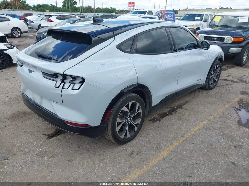 Ford Mustang Mach-E Premium, снимка 4 - Автомобили и джипове - 55288810