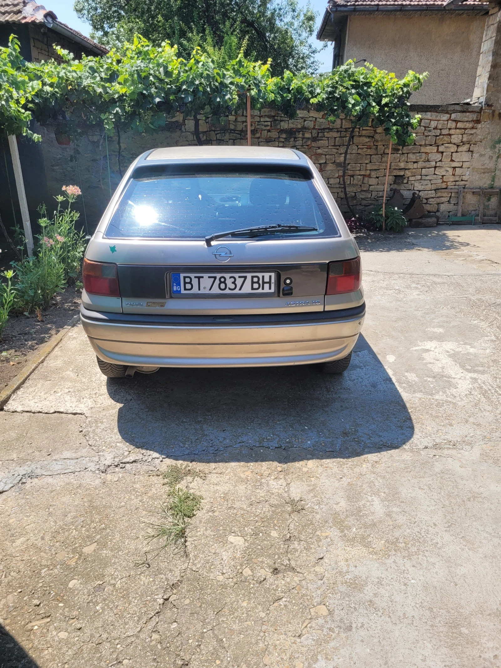 Opel Astra 1.6, снимка 4 - Автомобили и джипове - 55594789