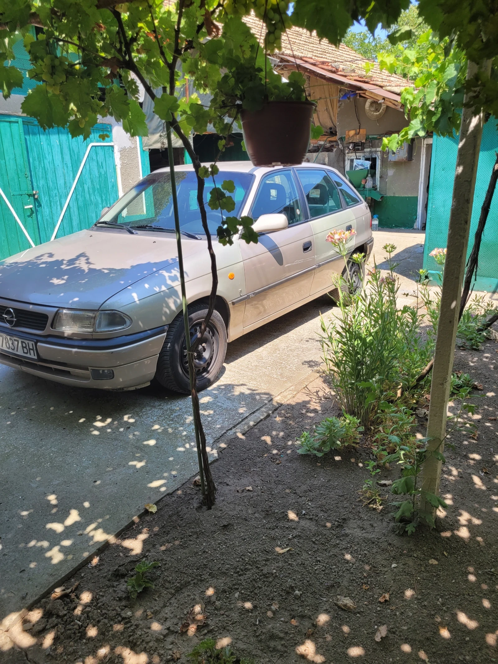 Opel Astra 1.6, снимка 7 - Автомобили и джипове - 55594789