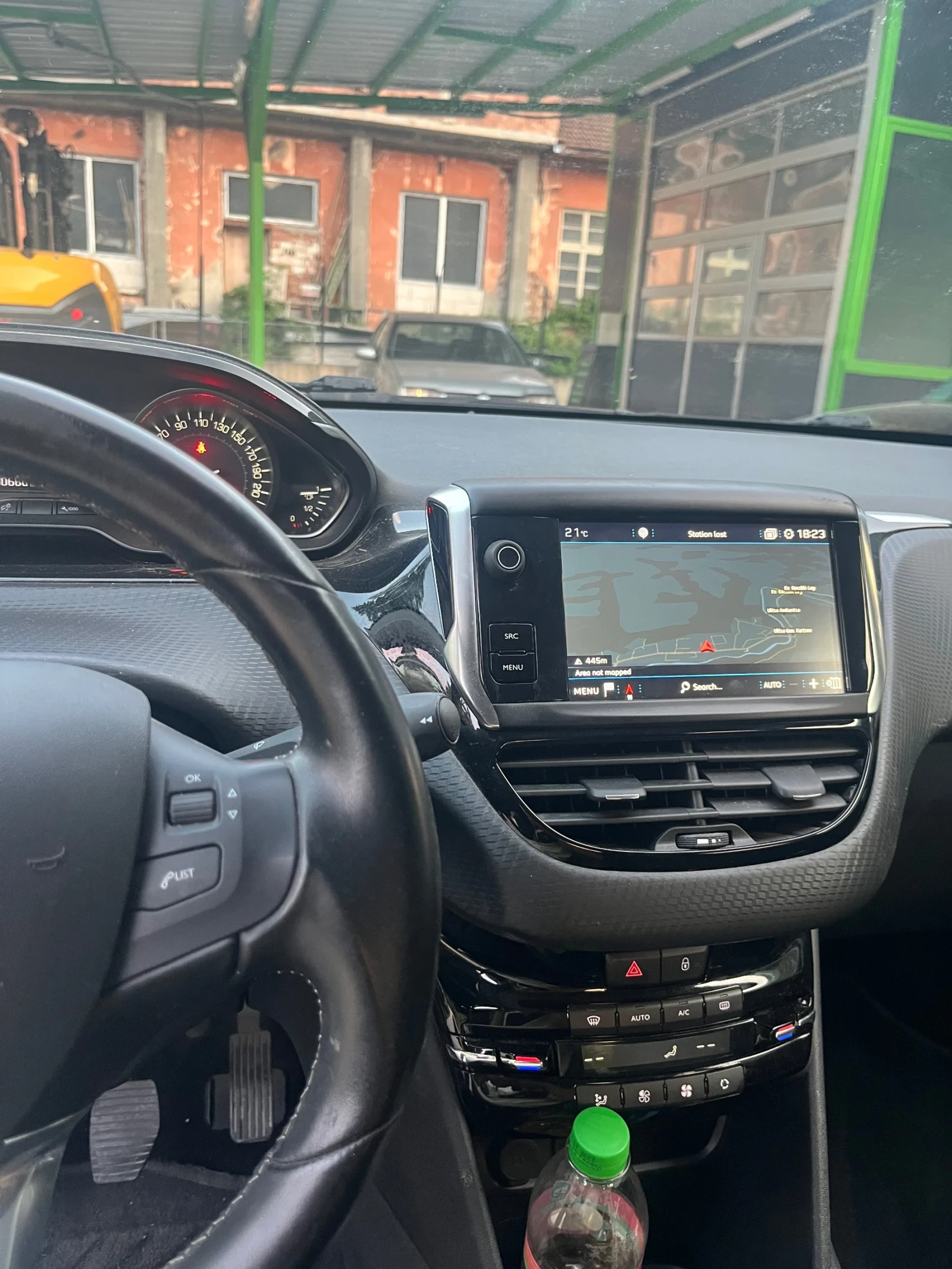 Peugeot 208 1.5bhdi, снимка 10 - Автомобили и джипове - 55654509