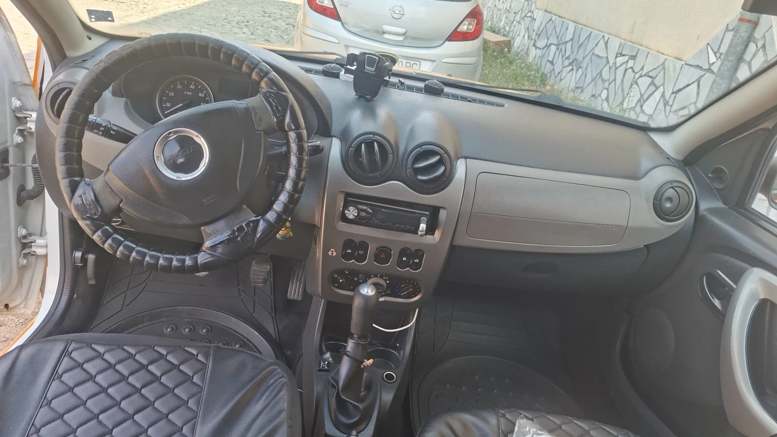 Dacia Sandero, снимка 4 - Автомобили и джипове - 55788950