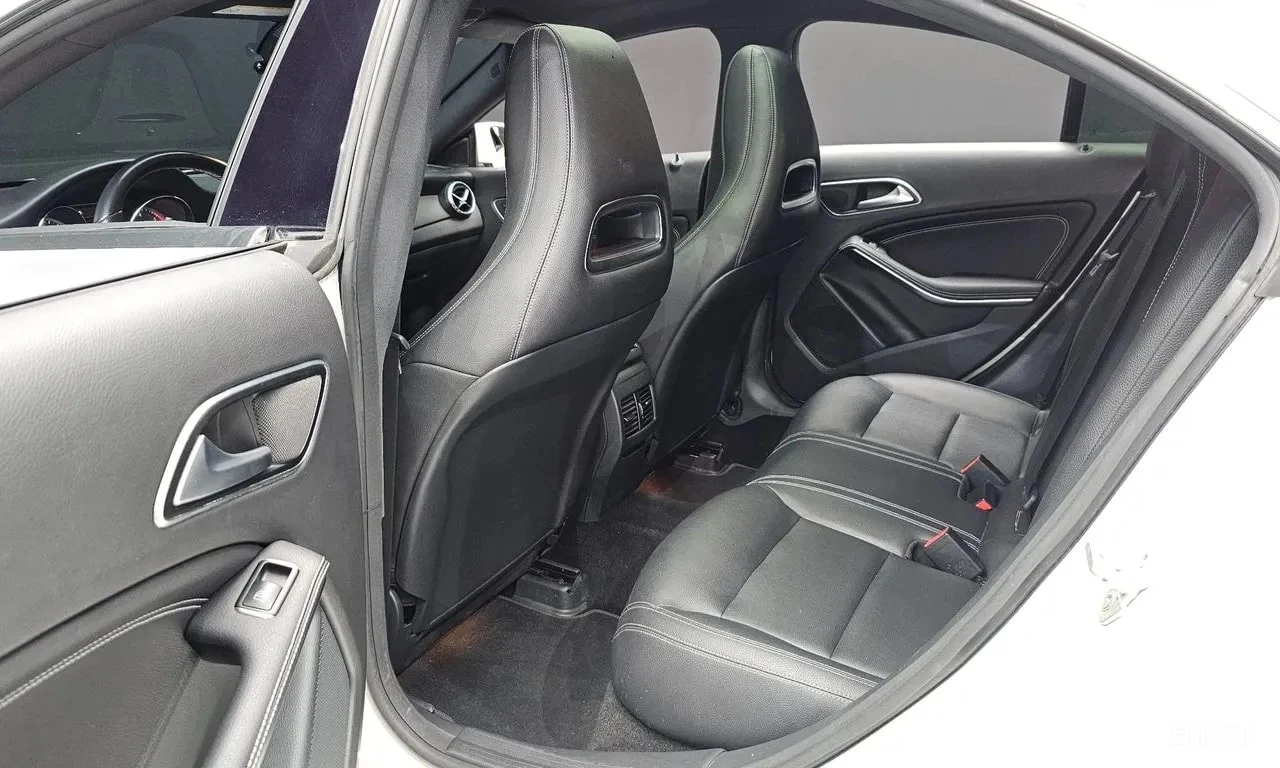 Mercedes-Benz CLA 200 * АВТОКРЕДИТ БЕЗ ПЪРВОНАЧАЛНА ВНОСКА, снимка 12 - Автомобили и джипове - 55950569