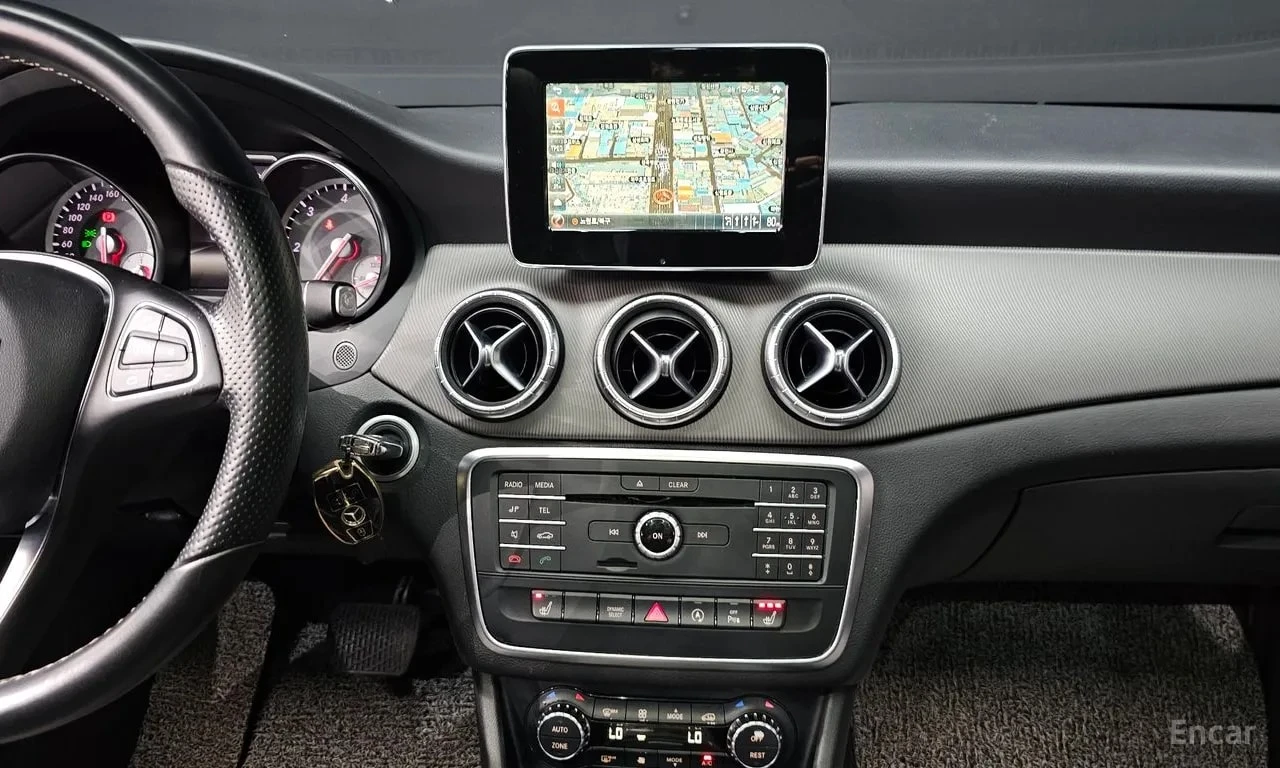 Mercedes-Benz CLA 200 * АВТОКРЕДИТ БЕЗ ПЪРВОНАЧАЛНА ВНОСКА, снимка 8 - Автомобили и джипове - 55950569