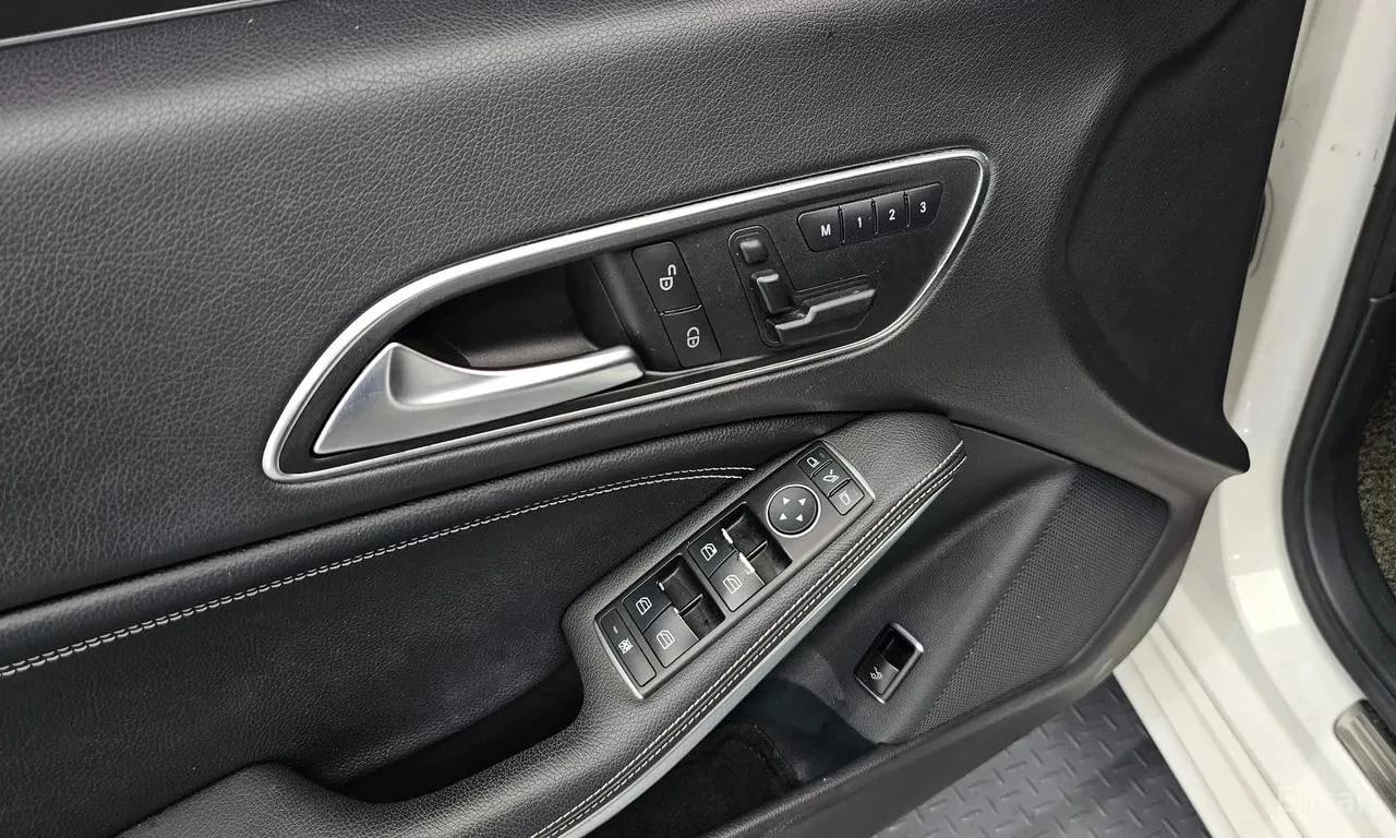 Mercedes-Benz CLA 200 * АВТОКРЕДИТ БЕЗ ПЪРВОНАЧАЛНА ВНОСКА, снимка 13 - Автомобили и джипове - 55950569