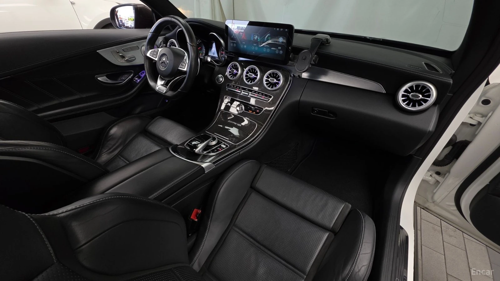Mercedes-Benz C 63 AMG BUCKET SEATS| BLACK MATTE ФОЛИО| 360| HUD| AMG EXH, снимка 7 - Автомобили и джипове - 56113189