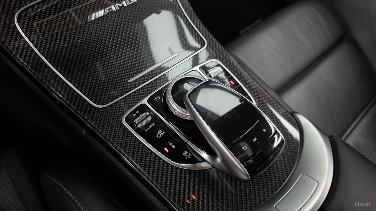Mercedes-Benz C 63 AMG BUCKET SEATS| BLACK MATTE ФОЛИО| 360| HUD| AMG EXH, снимка 17 - Автомобили и джипове - 56113189