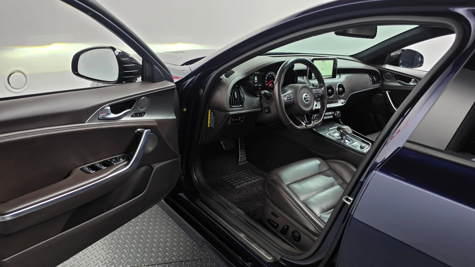 Kia Stinger 3.3 GT2 SPORT+ * ТУНИНГОВАНА* CARBON , снимка 6 - Автомобили и джипове - 56269268