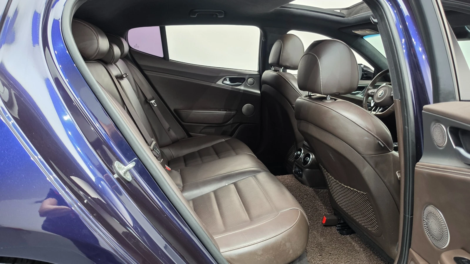 Kia Stinger 3.3 GT2 SPORT+ * ТУНИНГОВАНА* CARBON , снимка 8 - Автомобили и джипове - 56269268