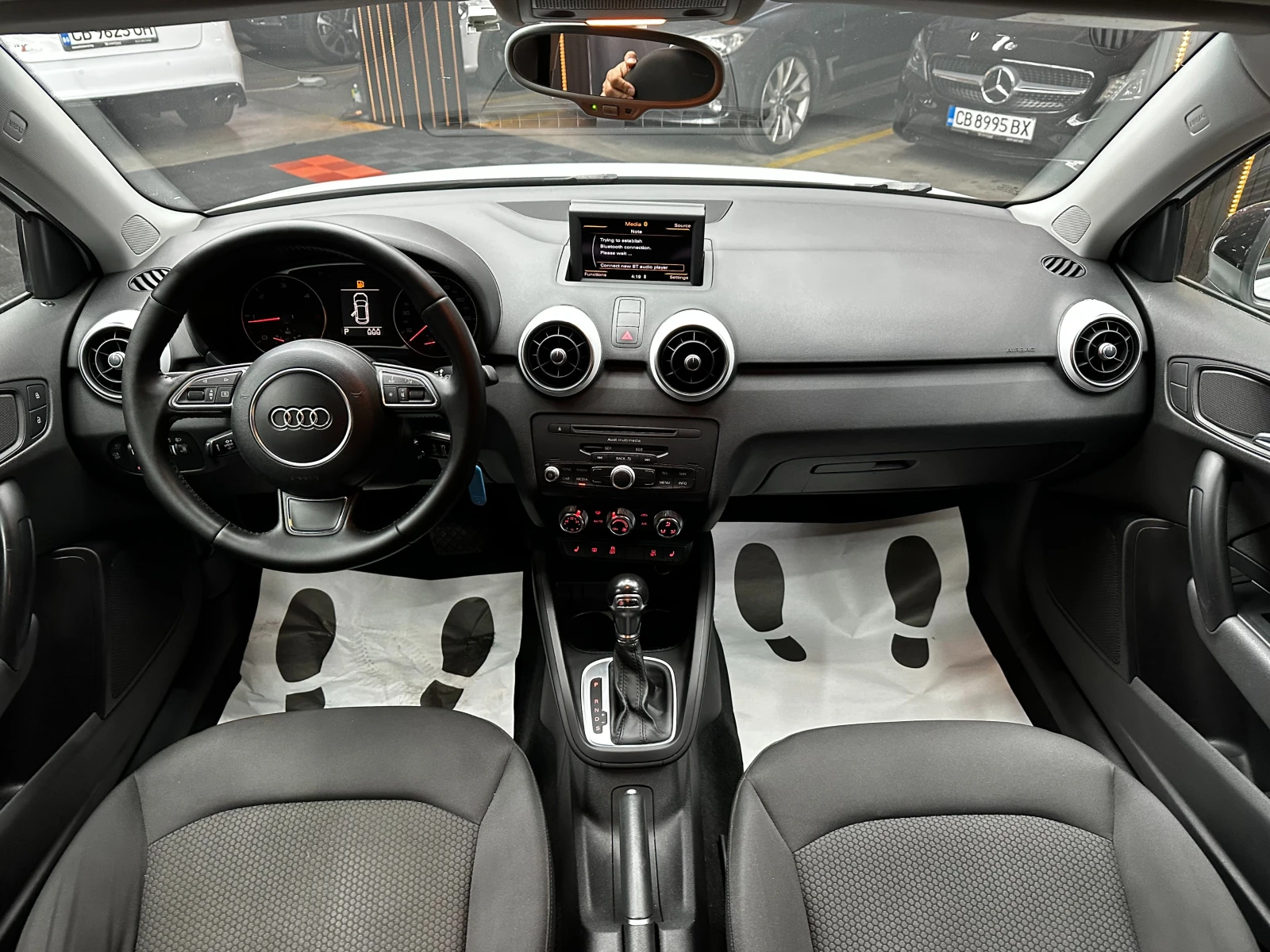 Audi A1 1.6d 90 к.с. , снимка 9 - Автомобили и джипове - 56614356