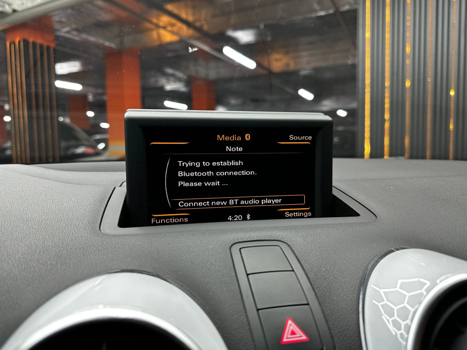 Audi A1 1.6d 90 к.с. , снимка 13 - Автомобили и джипове - 56614356