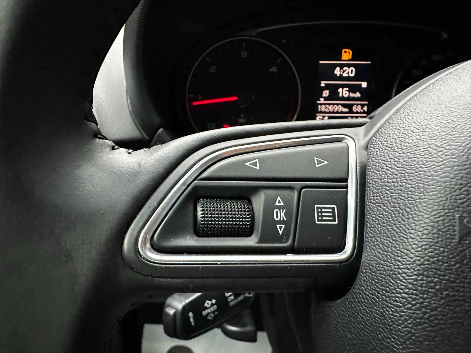 Audi A1 1.6d 90 к.с. , снимка 17 - Автомобили и джипове - 56614356