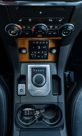 Land Rover Discovery 4 3.0 TDV6 - 29999 лв. - 22550746 | Car24.bg