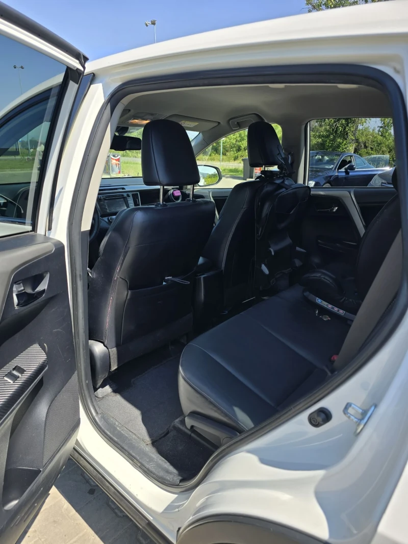Toyota Rav4 2.2 D4D 150к.с., снимка 9 - Автомобили и джипове - 52352626