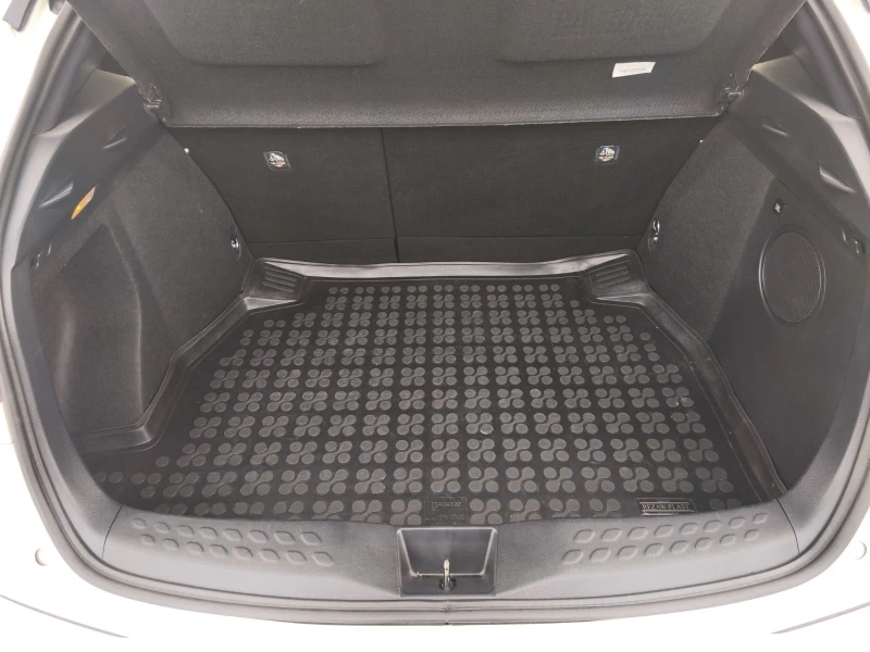 Toyota C-HR, снимка 16 - Автомобили и джипове - 53407455