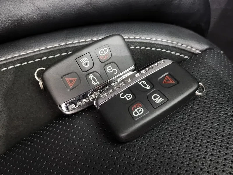 Land Rover Range Rover Velar 2.0 D240 R-DYNAMIC, снимка 16 - Автомобили и джипове - 55705682