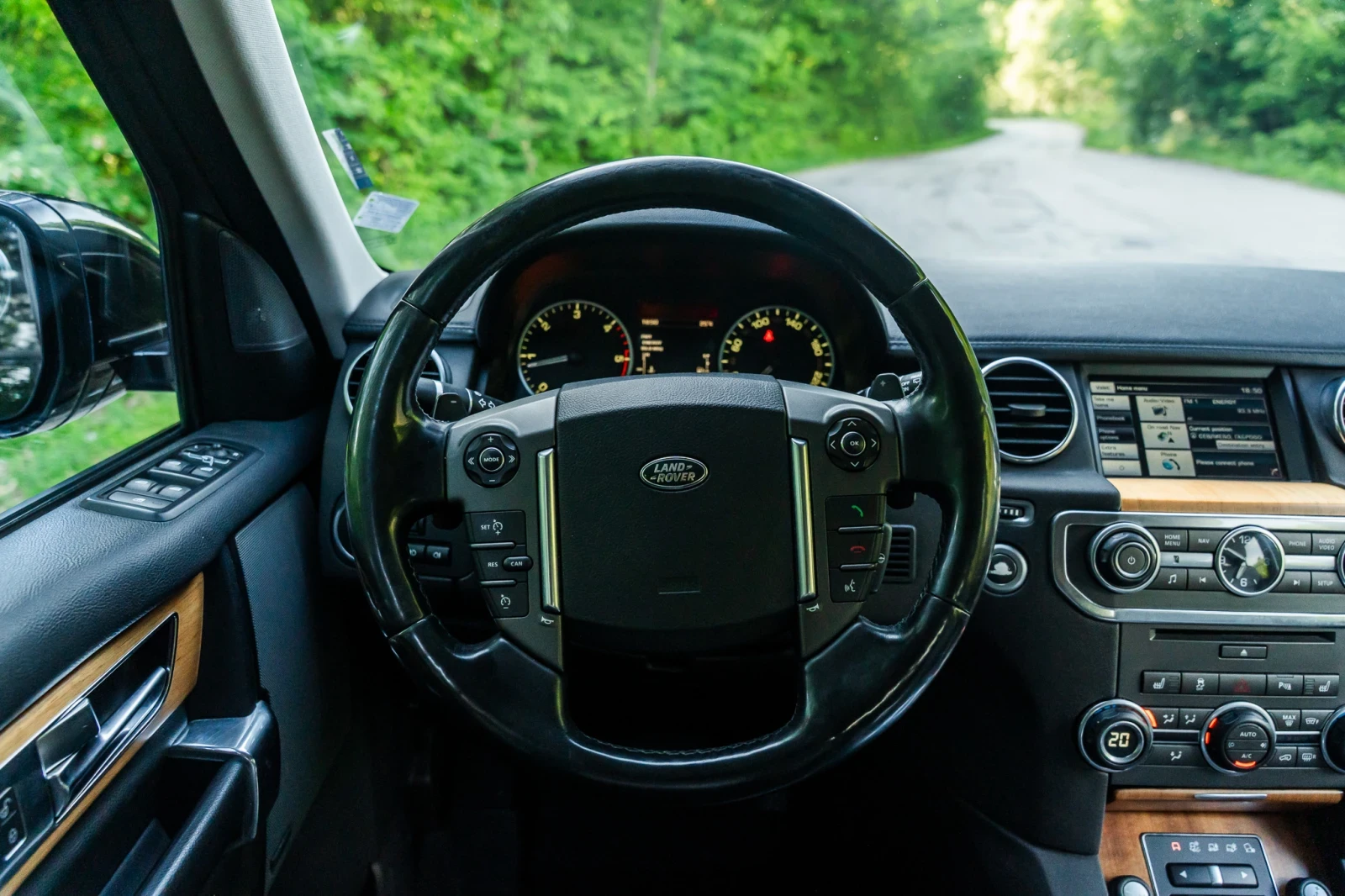 Land Rover Discovery 4  3.0 TDV6  - изображение 10